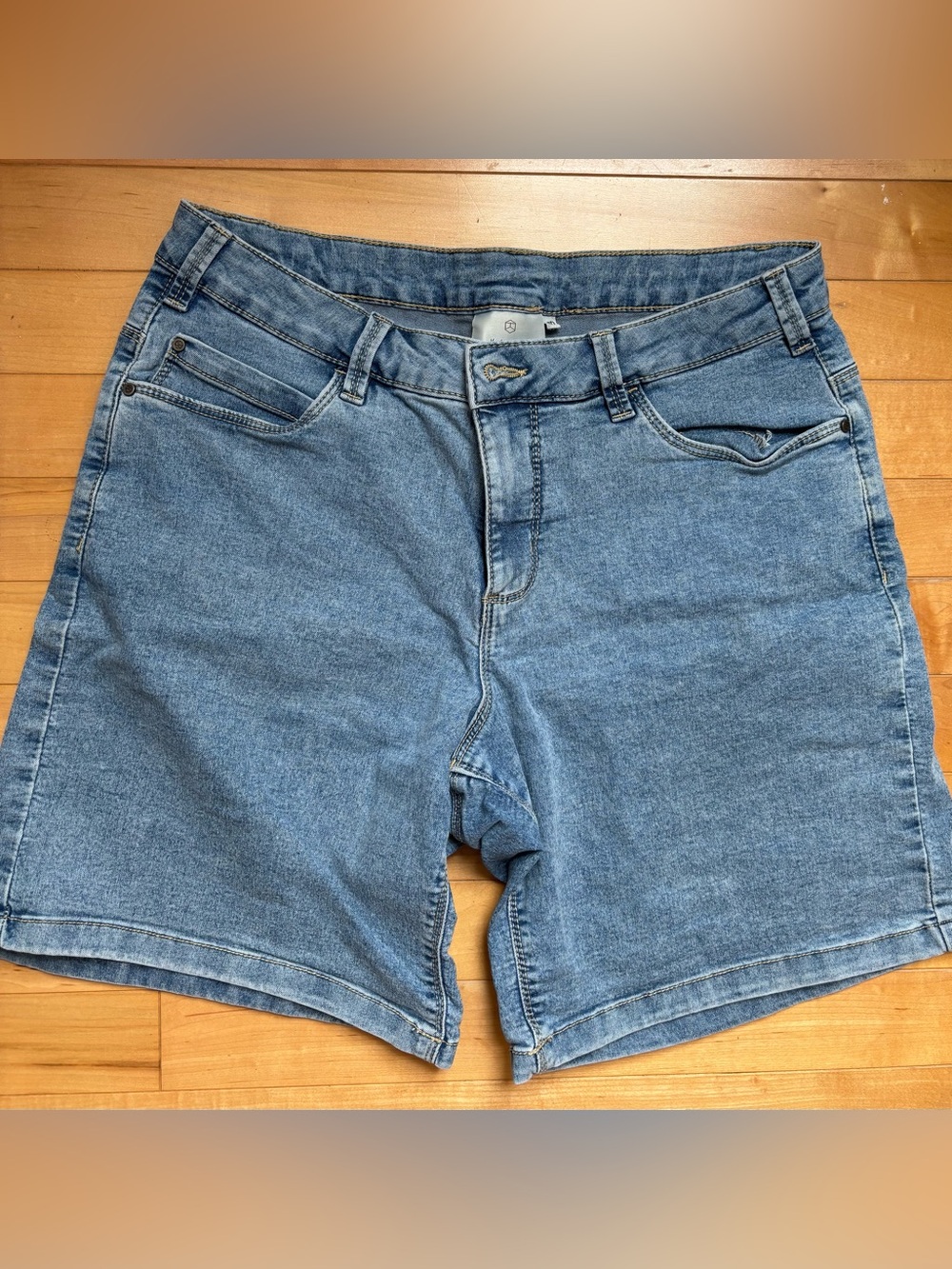 DK Brand Kaffe Classic Blue Denim Jean Shorts - Women's - Size Large EU 40